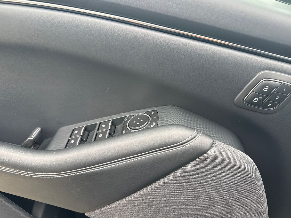 Sort Ford Mustang Mach-E fra 2021