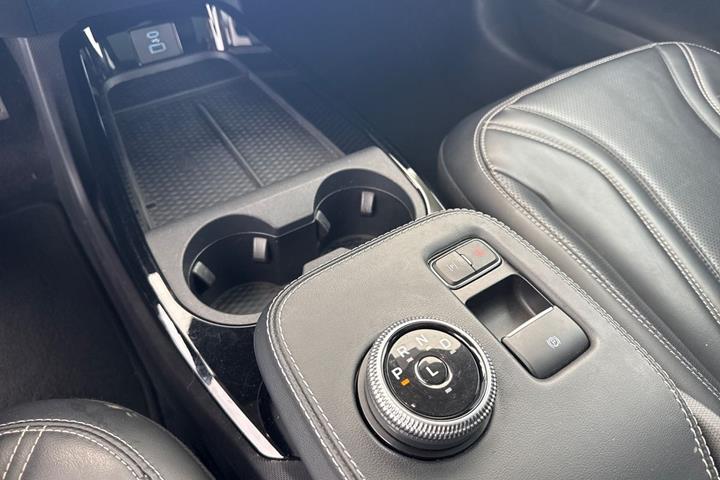 Sort Ford Mustang Mach-E fra 2021