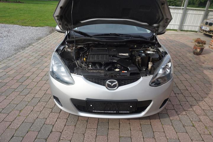 Sølv Mazda 2 fra 2009