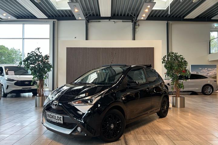 Sort Toyota Aygo fra 2021