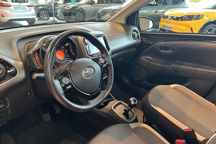 Sort Toyota Aygo fra 2021