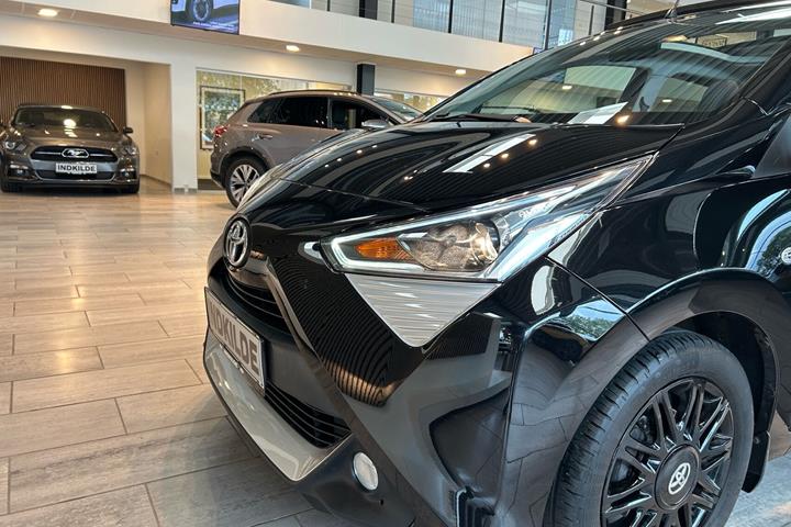 Sort Toyota Aygo fra 2021