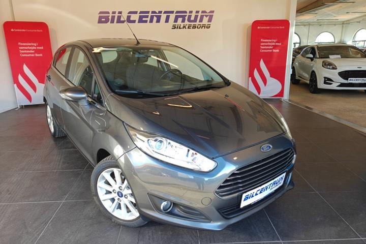 Grå Ford Fiesta fra 2016