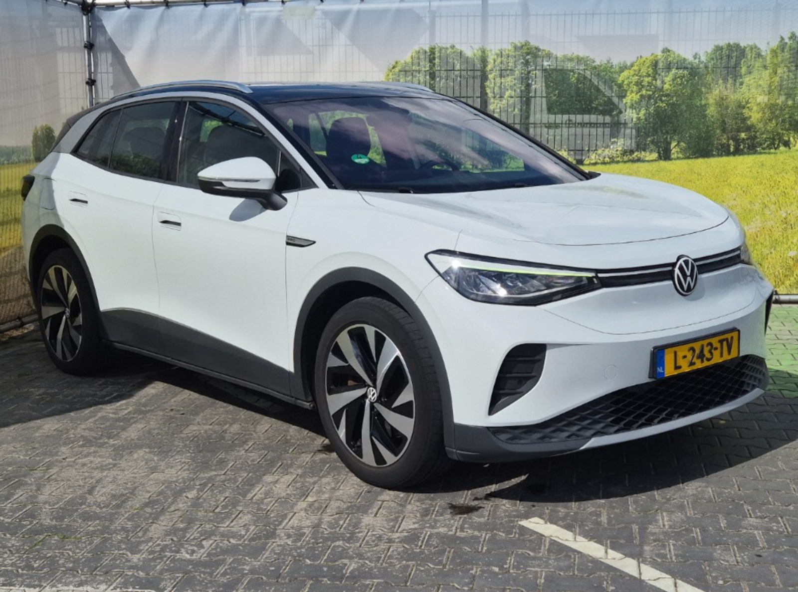 Hvid VW ID.4 fra 2021