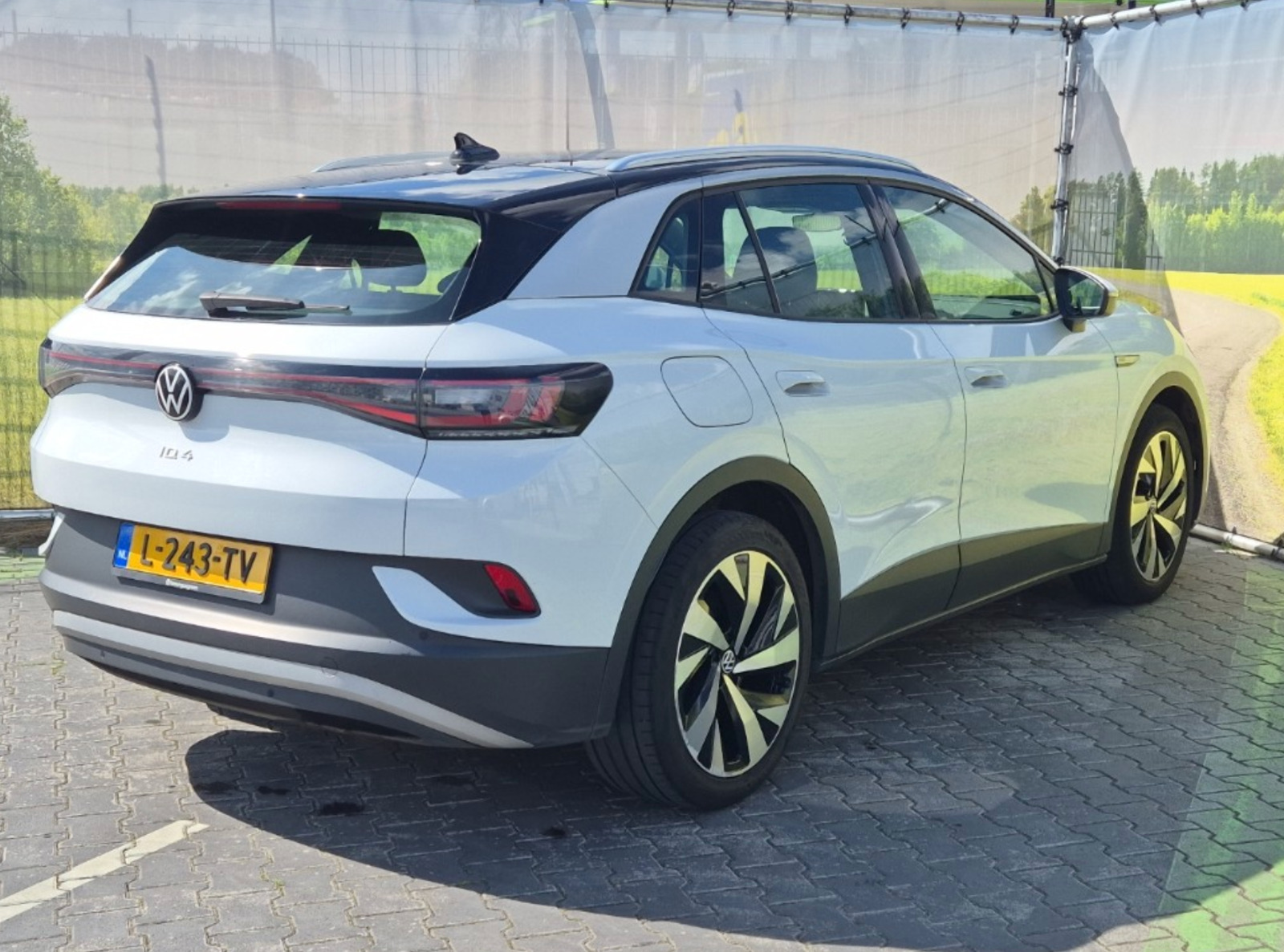 Hvid VW ID.4 fra 2021
