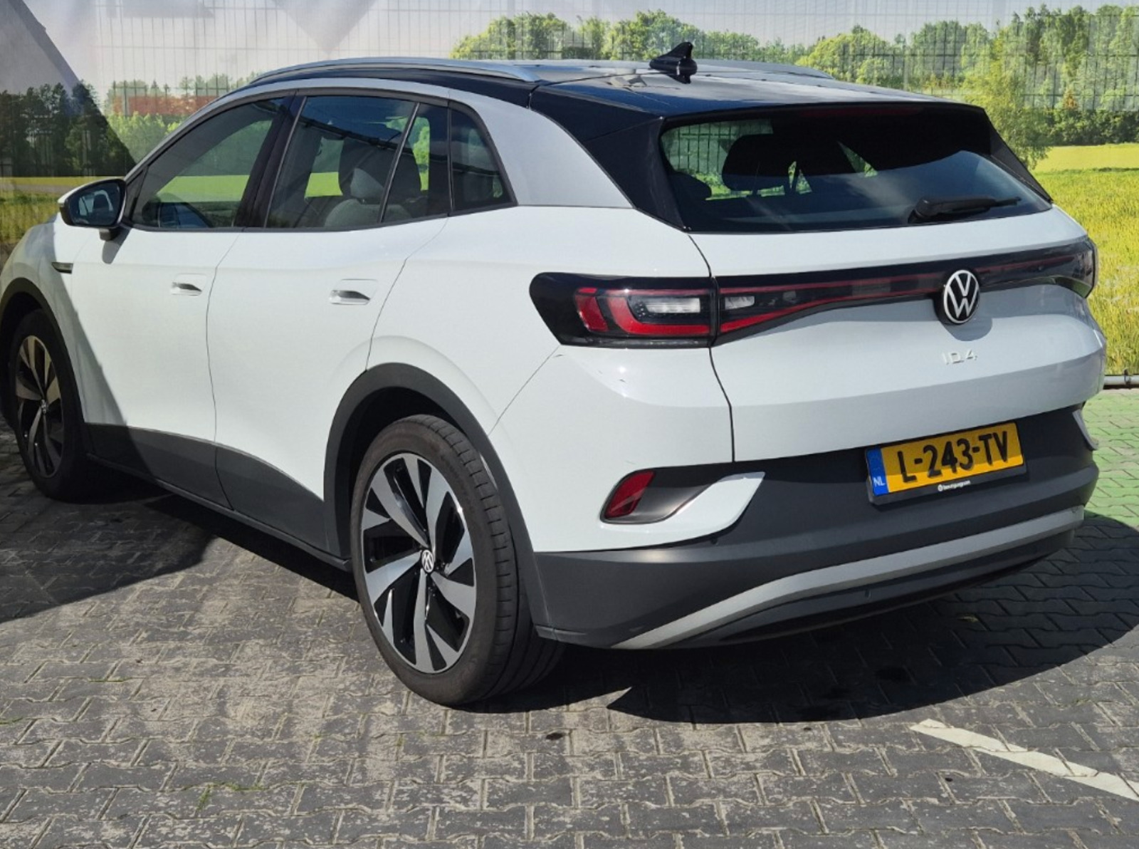 Hvid VW ID.4 fra 2021