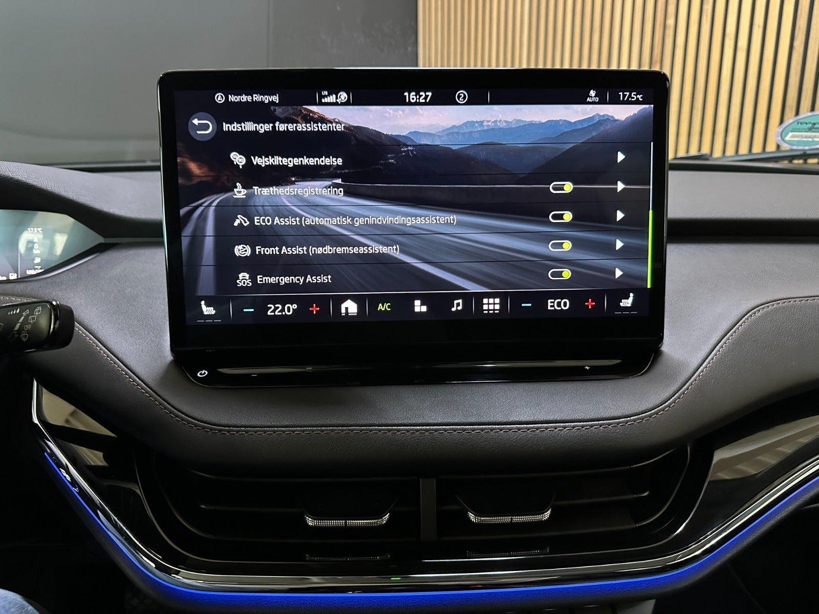 Sort Skoda Enyaq fra 2021