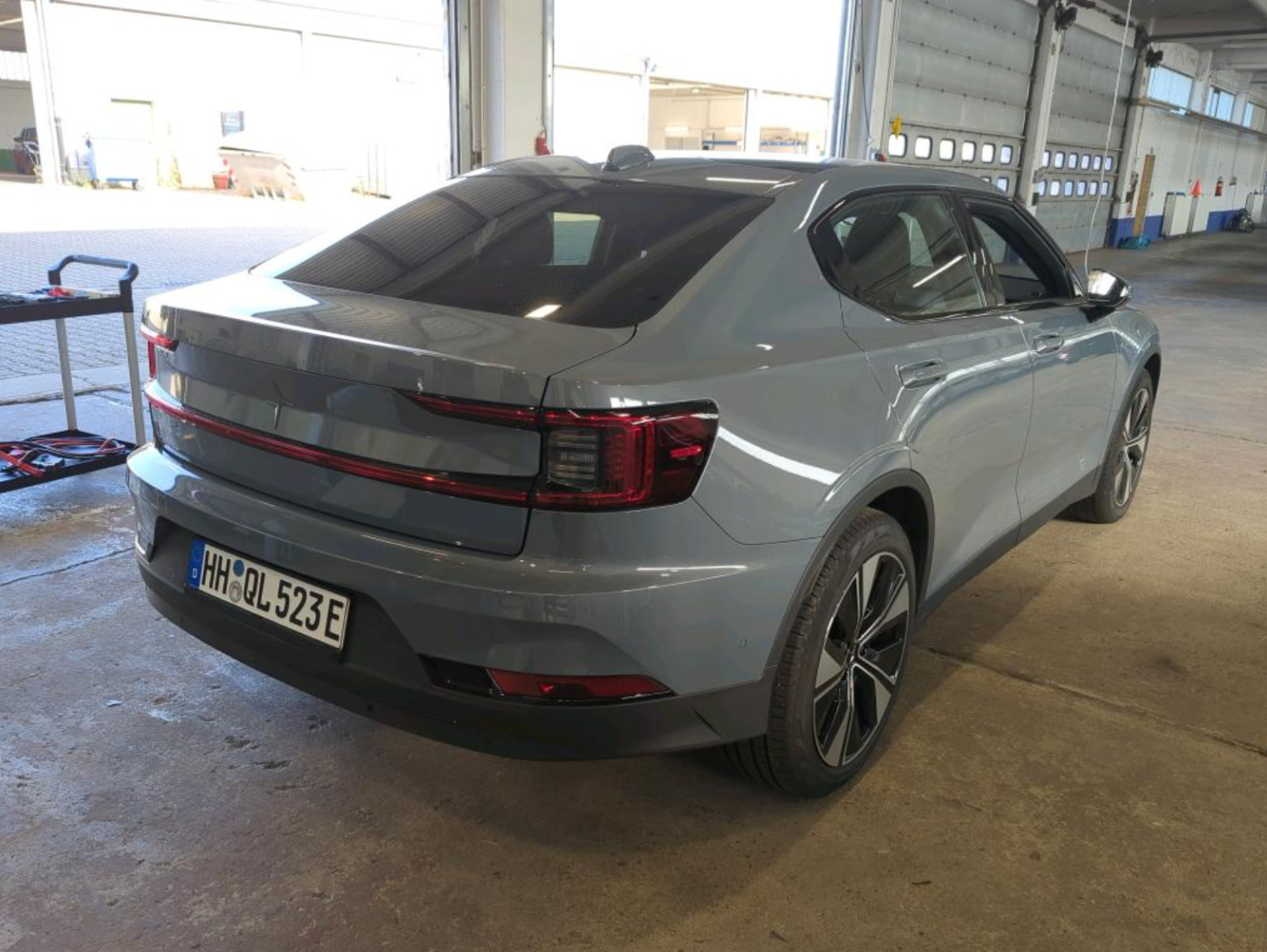 Grå Polestar 2 fra 2023
