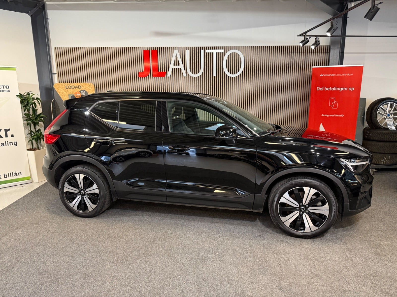 Volvo XC40 P6 ReCharge Core