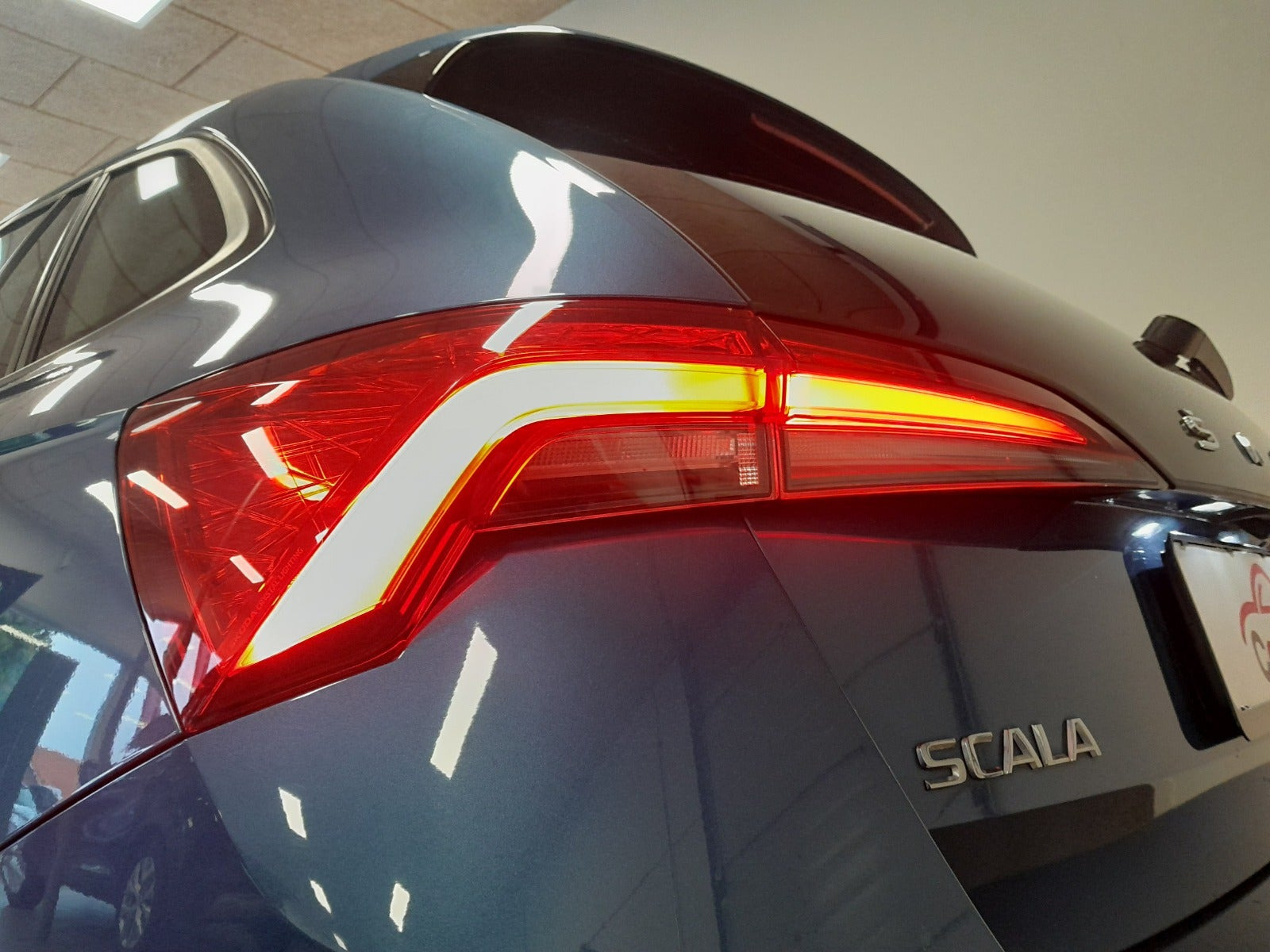 Blå Skoda Scala fra 2022