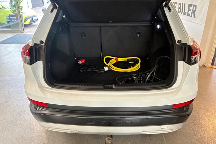 Hvid Audi Q4 e-tron fra 2023