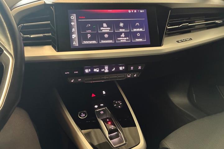 Hvid Audi Q4 e-tron fra 2023