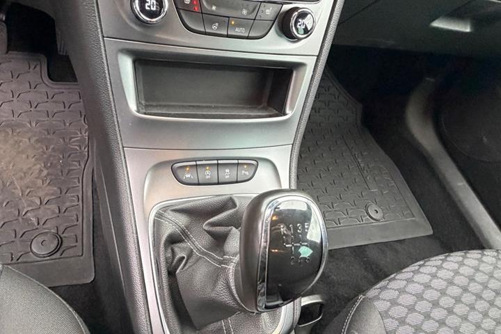 undefined Opel Astra fra 2019