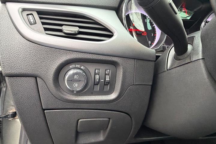undefined Opel Astra fra 2019