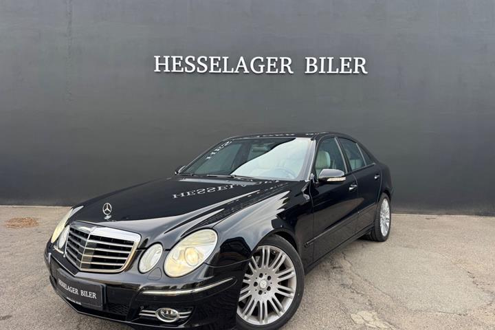 Sort Mercedes E320 fra 2008
