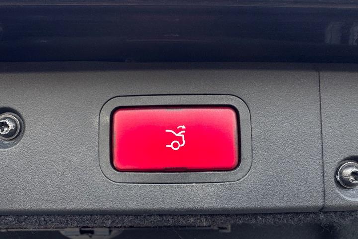 Sort Mercedes E320 fra 2008