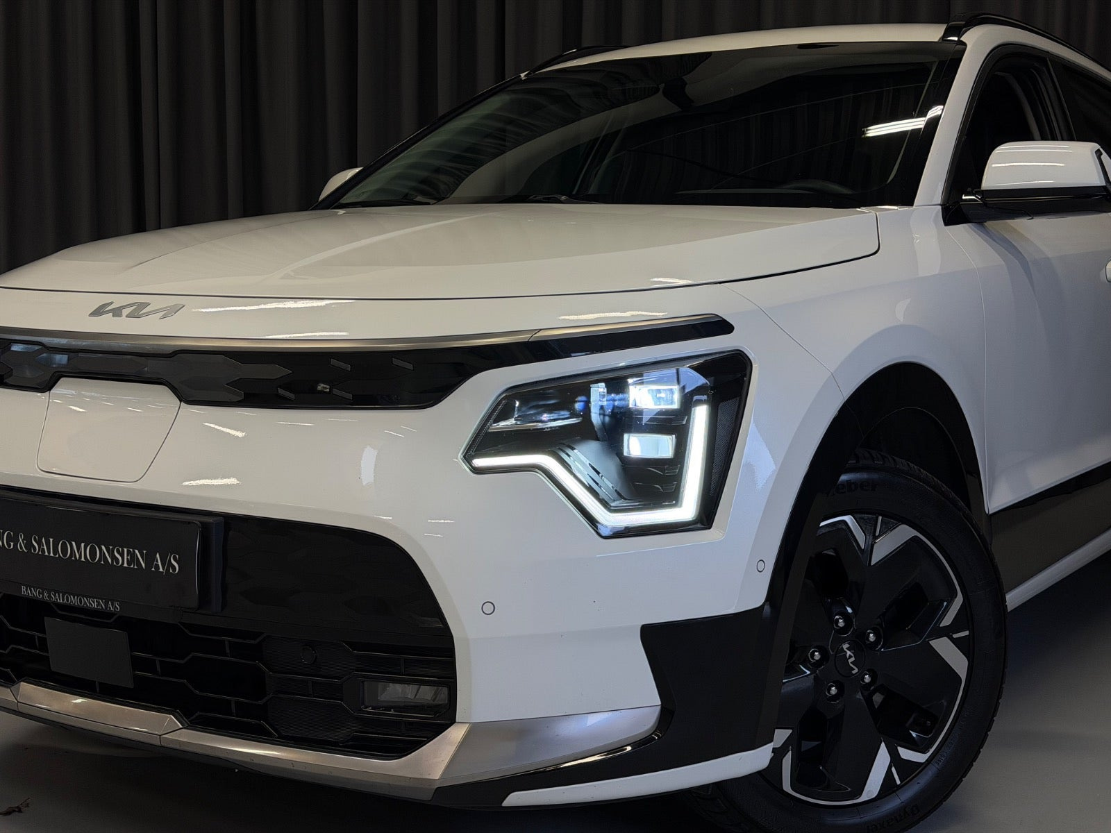 Hvid Kia Niro fra 2023
