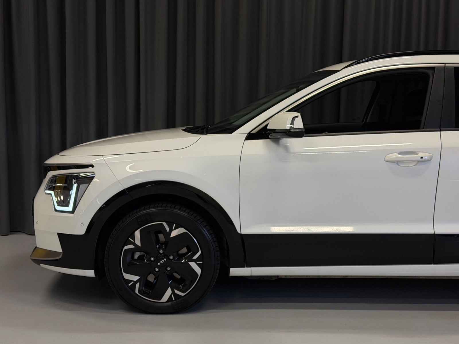 Hvid Kia Niro fra 2023