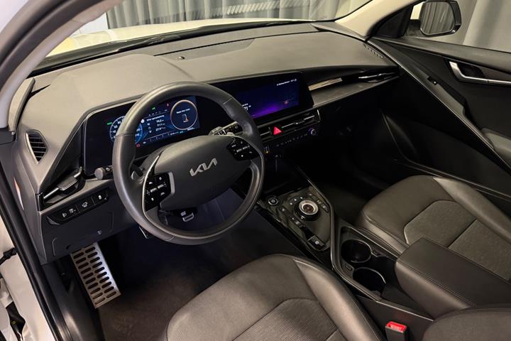 Hvid Kia Niro fra 2023