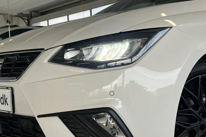 Hvid Seat Ibiza fra 2022