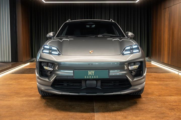 Grøn Porsche Macan 4S fra 2025