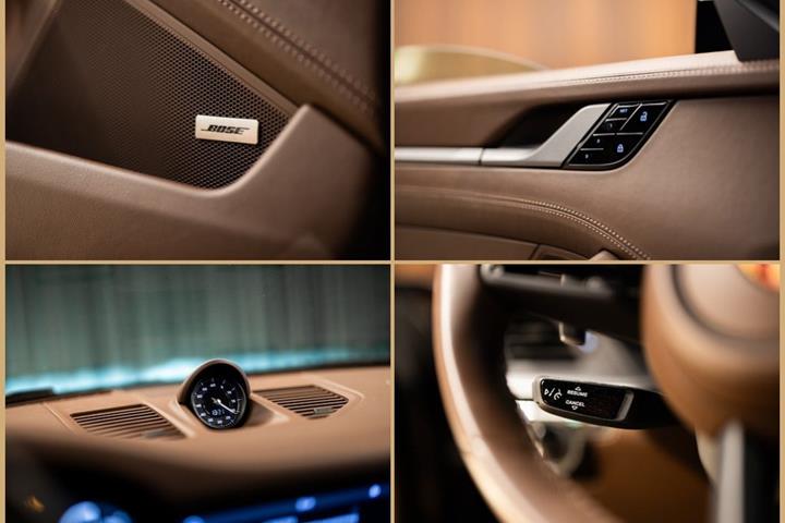 Sort Porsche 911 Carrera S fra 2020