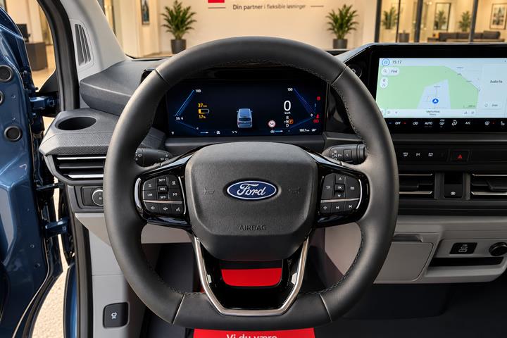Blå Ford E-Transit Custom 320 L1 fra 2026