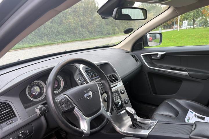 Sort Volvo XC60 fra 2014