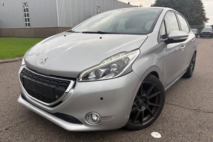 Sølv Peugeot 208 fra 2014