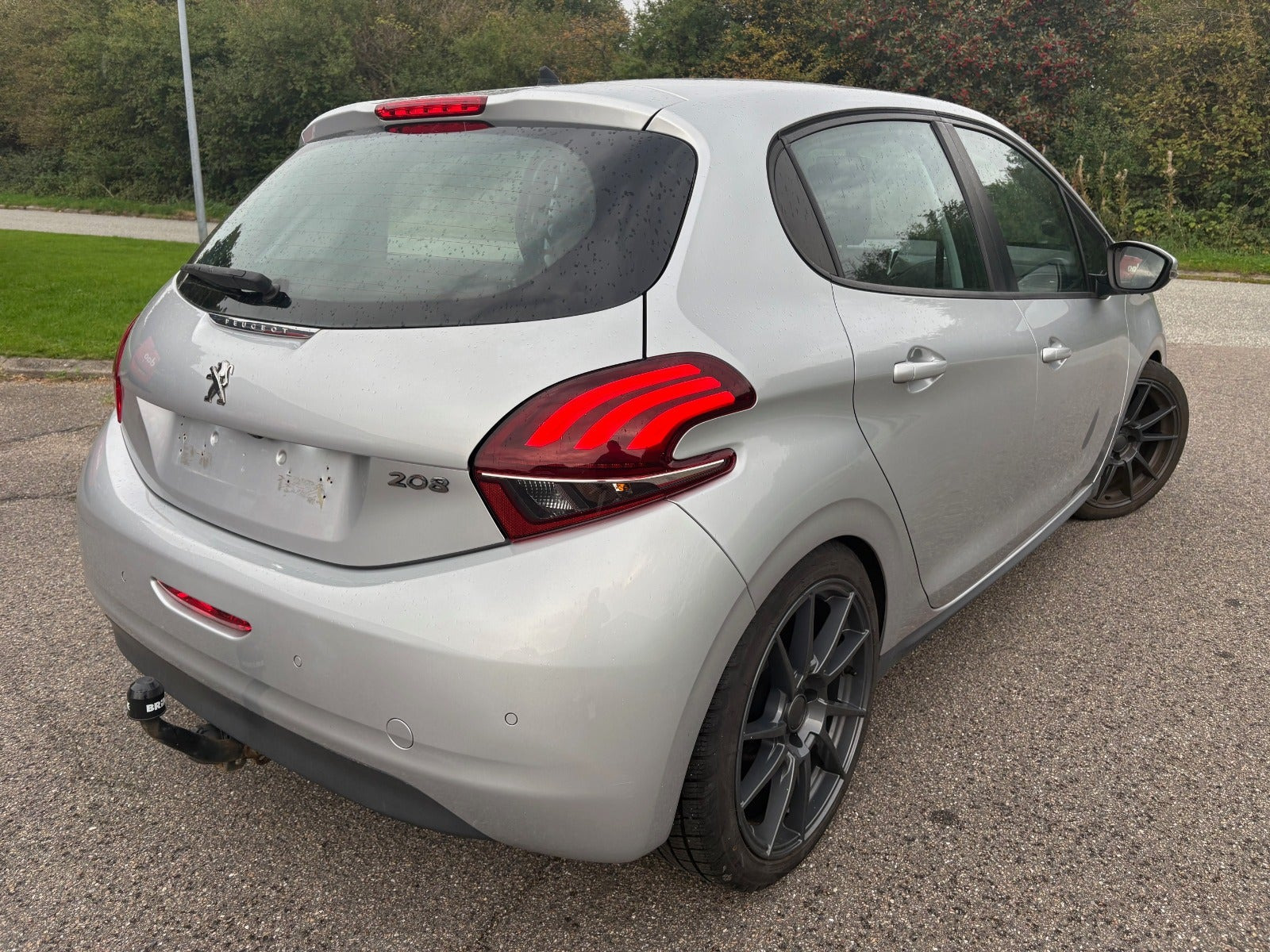Sølv Peugeot 208 fra 2014