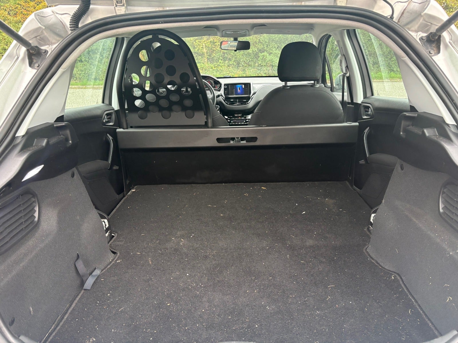 Sølv Peugeot 208 fra 2014
