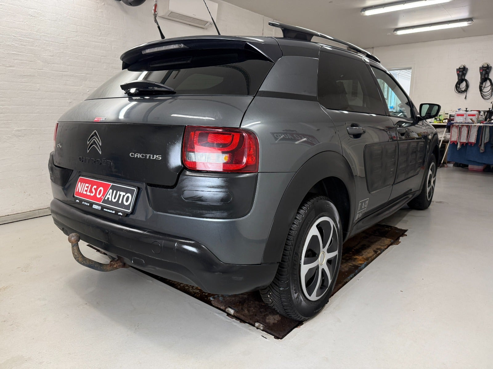Grå Citroën C4 Cactus fra 2014