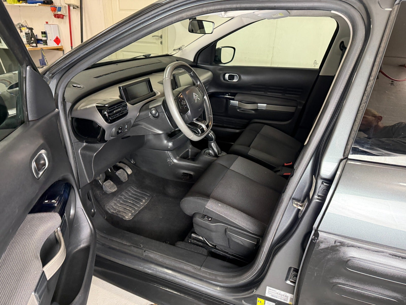Grå Citroën C4 Cactus fra 2014
