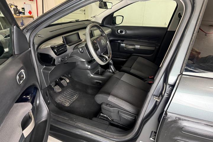 Grå Citroën C4 Cactus fra 2014