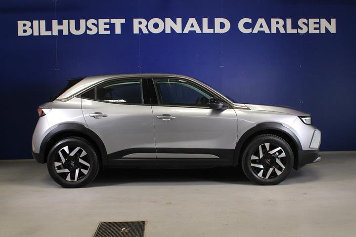 Sølv Opel Mokka-e fra 2024