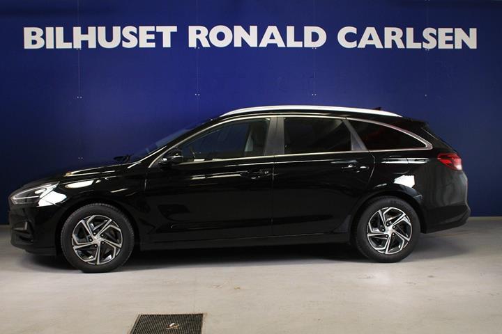 Sort Hyundai i30 fra 2021
