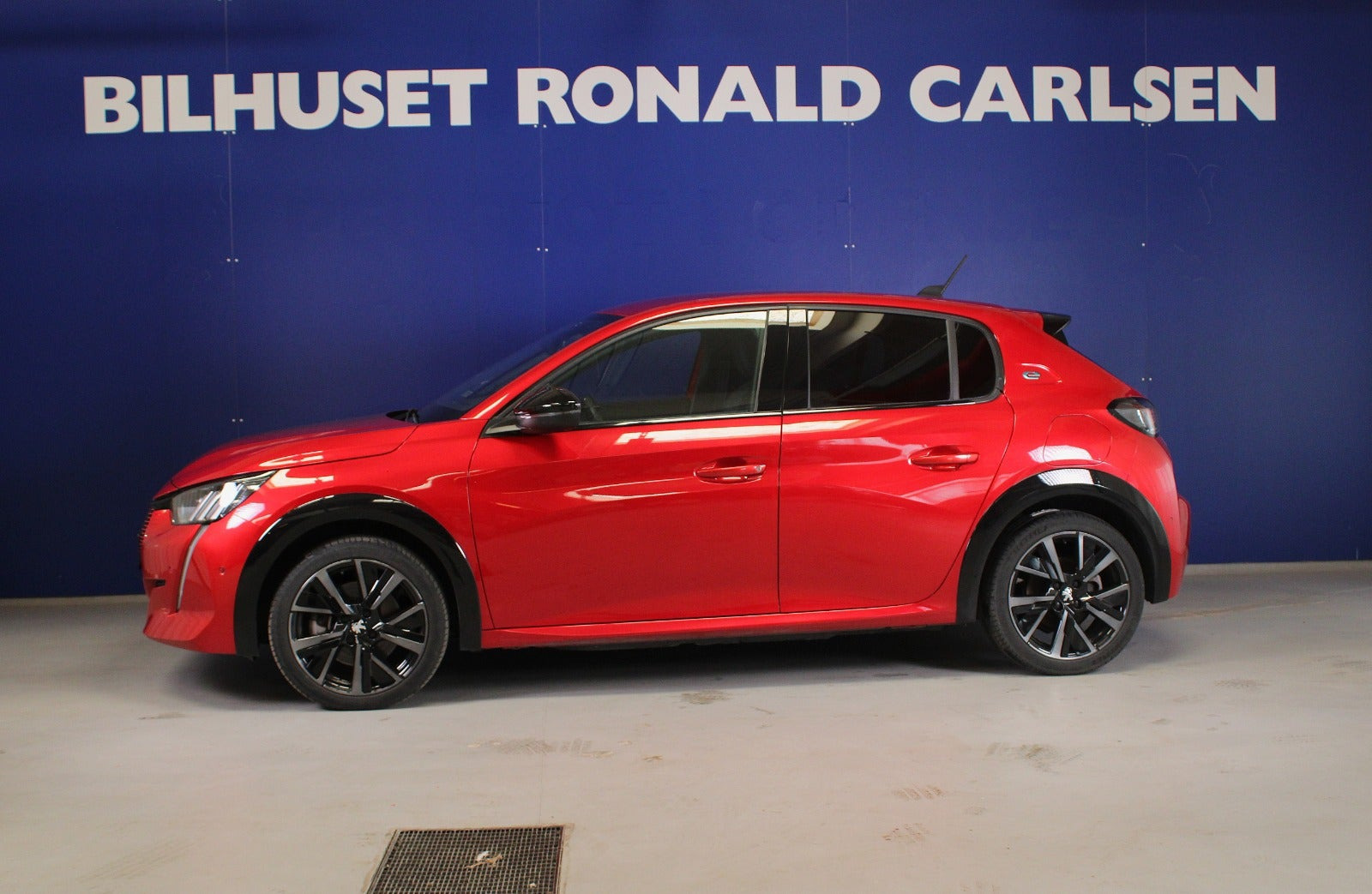 Peugeot e-208 50 GT