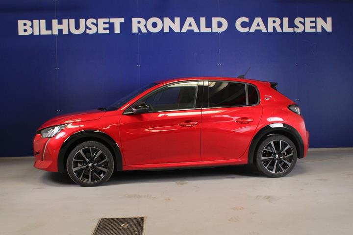 Rød Peugeot e-208 fra 2023