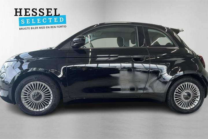 Sort Fiat 500e fra 2024