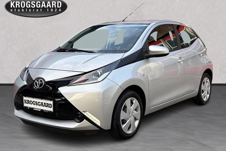 Sølv Toyota Aygo fra 2015