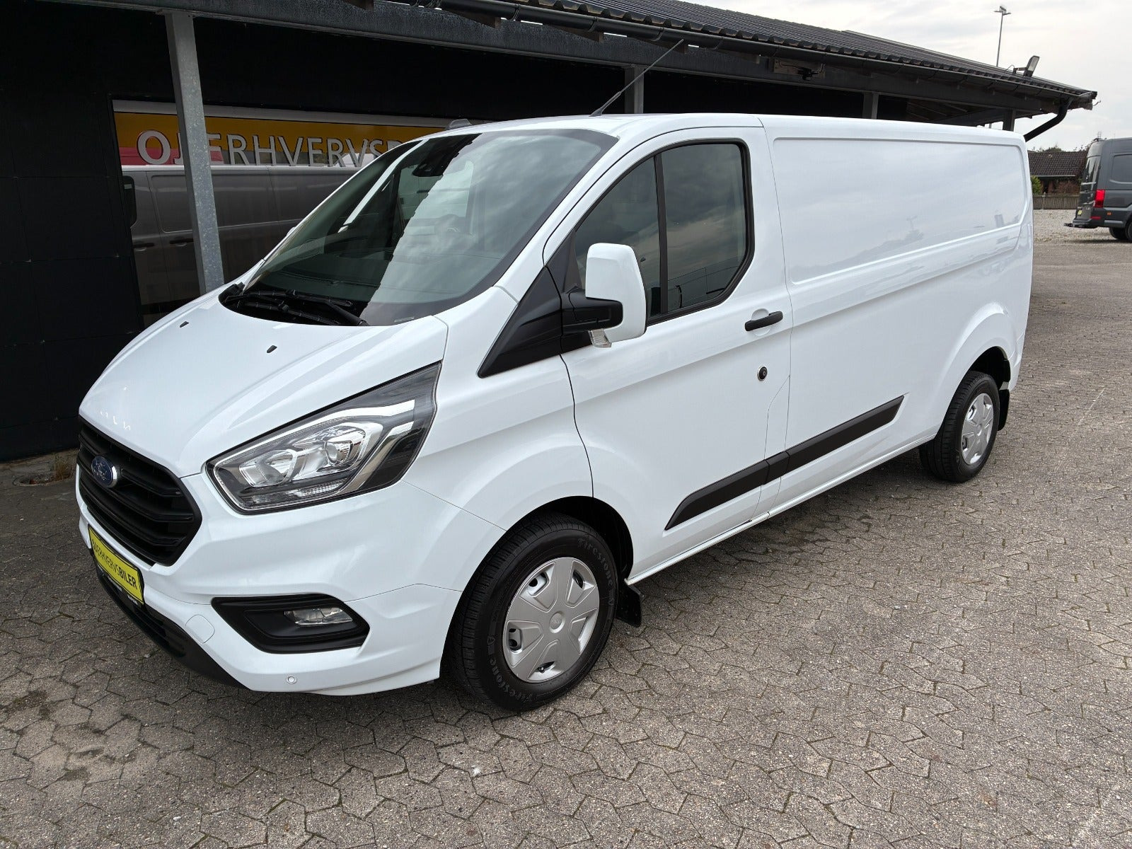 Hvid Ford Transit Custom 300 L2 fra 2021
