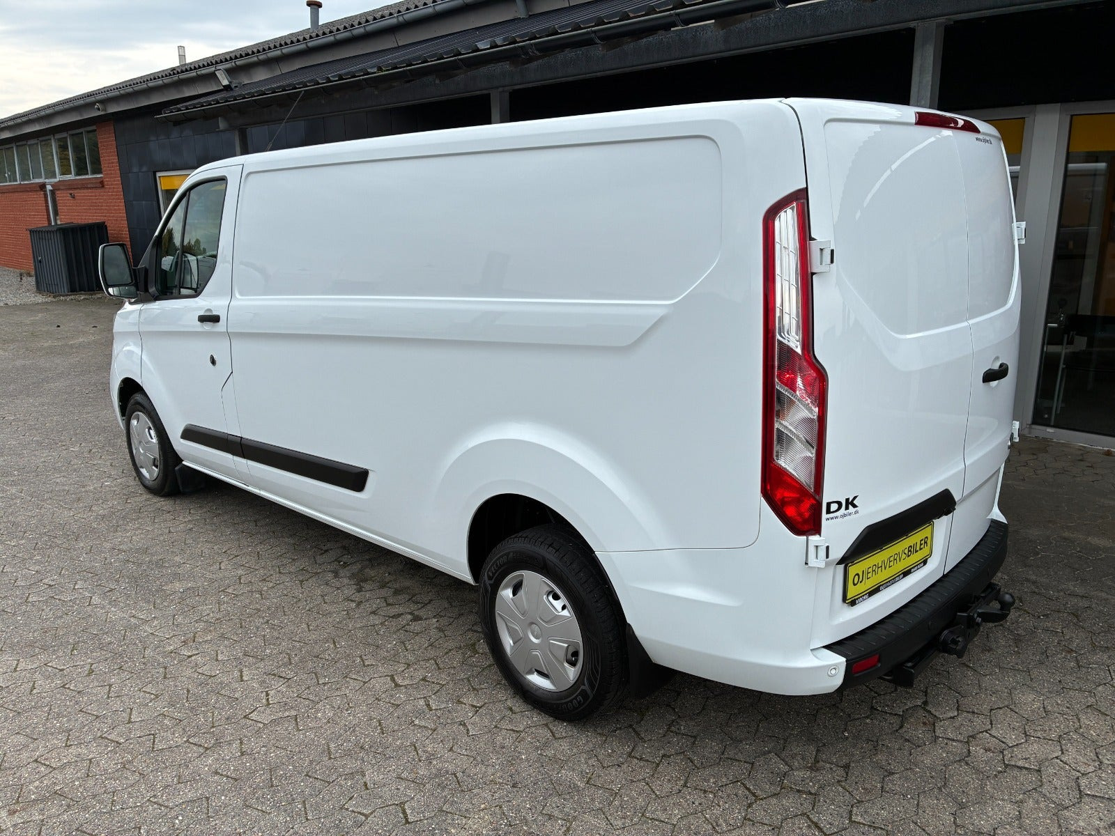 Hvid Ford Transit Custom 300 L2 fra 2021