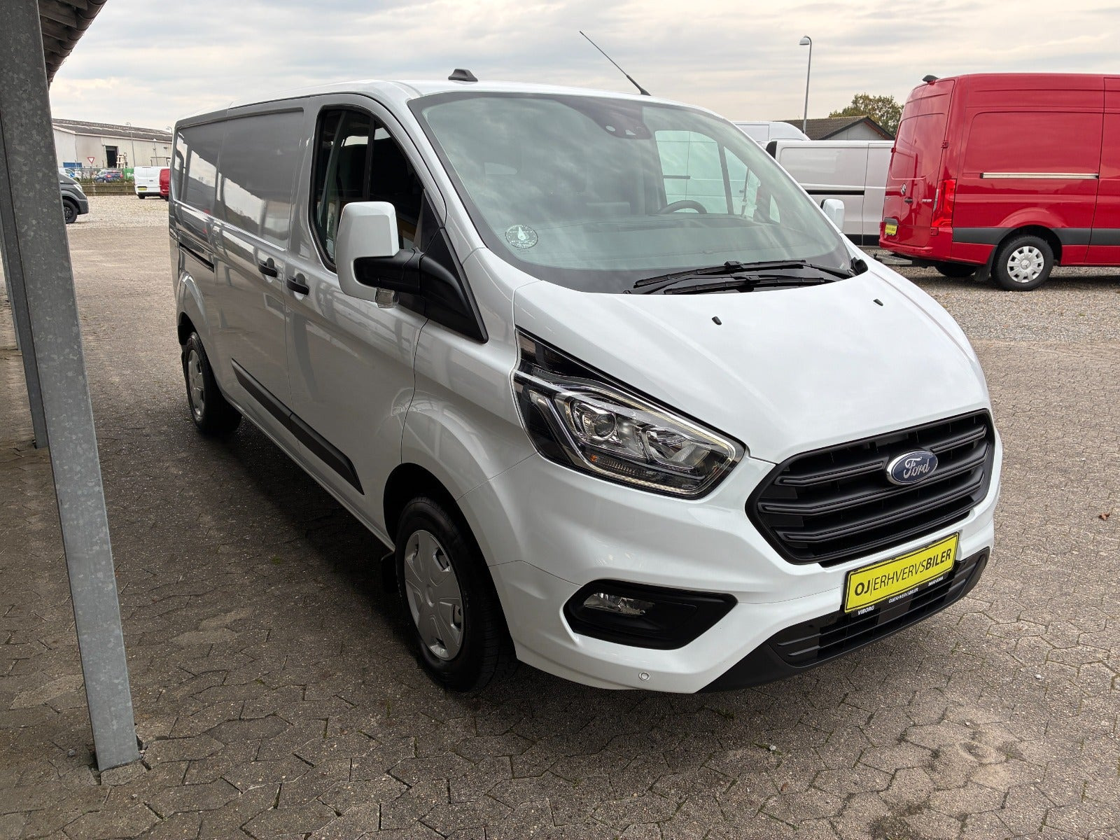 Hvid Ford Transit Custom 300 L2 fra 2021