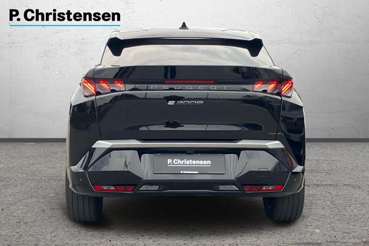 Sort Peugeot e-3008 fra 2025