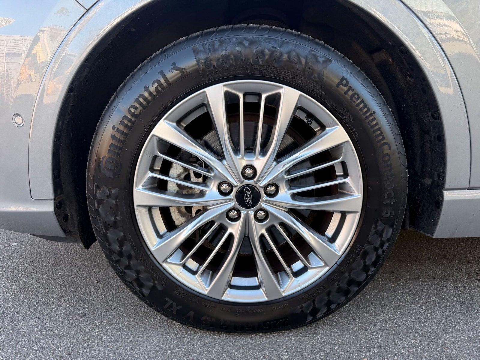 Sølv Ford Kuga fra 2020