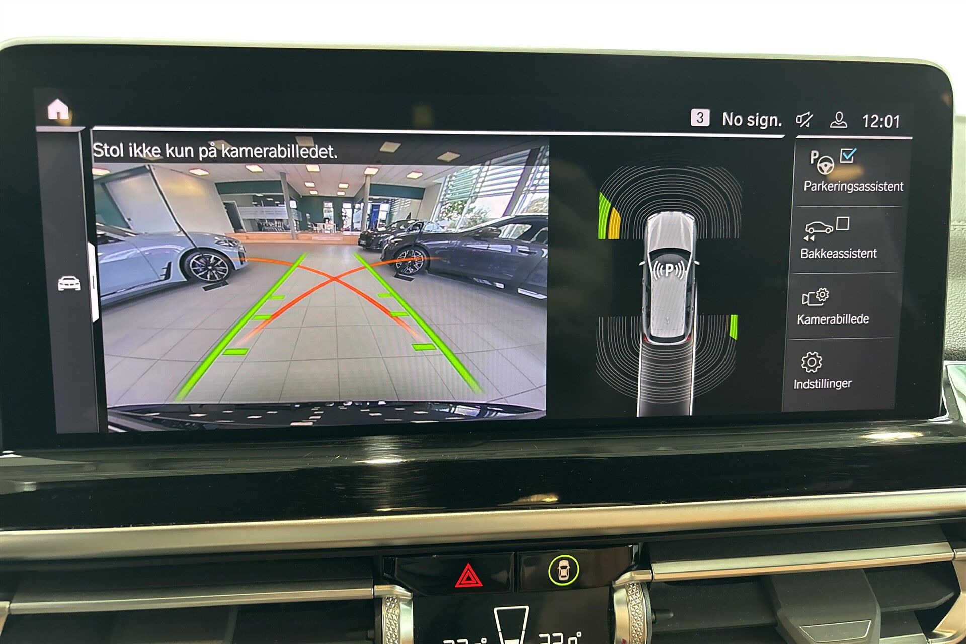 Sort BMW iX3 fra 2023