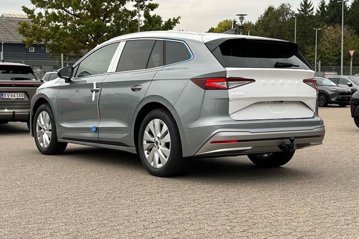 Sølv Skoda Enyaq fra 2026