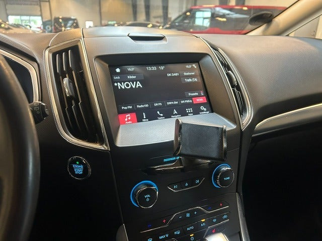 Grå Ford S-MAX fra 2018