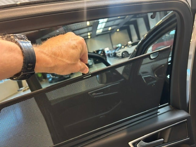 Grå Ford S-MAX fra 2018