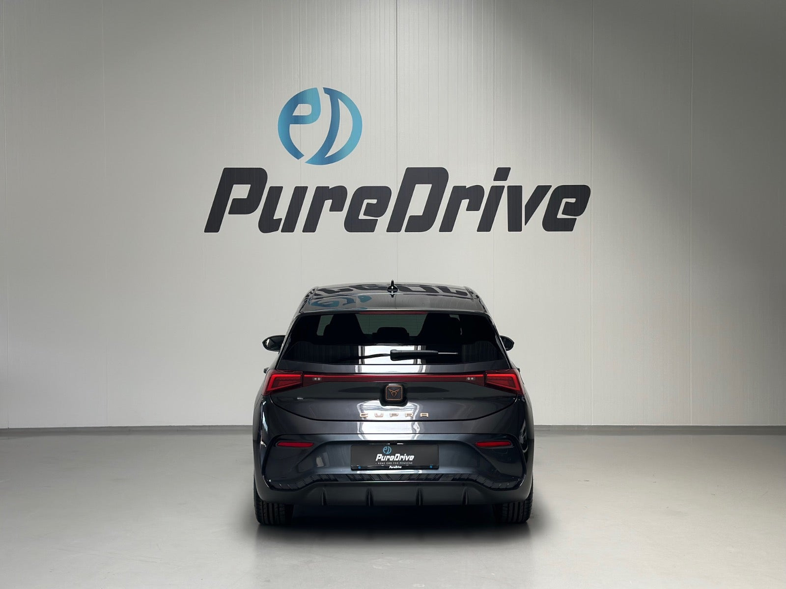 Grå Cupra Born fra 2023